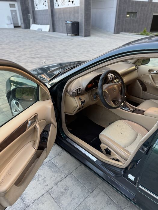 Mersedes-benz C220d автомат дизель в гарному стані