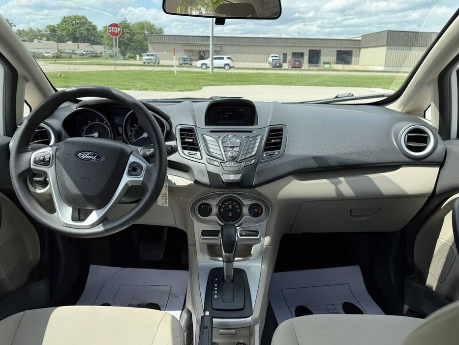 Ford Fiesta SE      2018