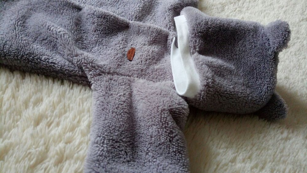 Дитячий комбінeзон.