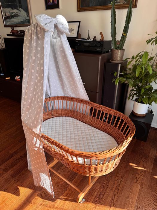 Wiklinowe łóżeczko