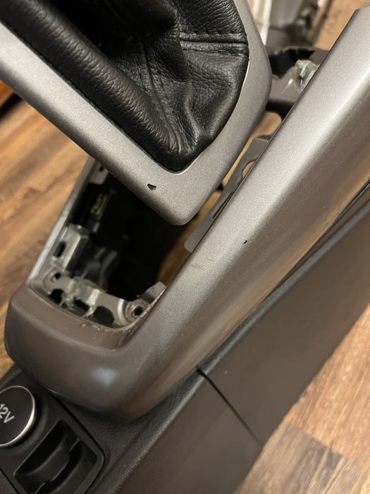 Ford Focus 3 центральна консоль, тонель, ручник, повный комплект