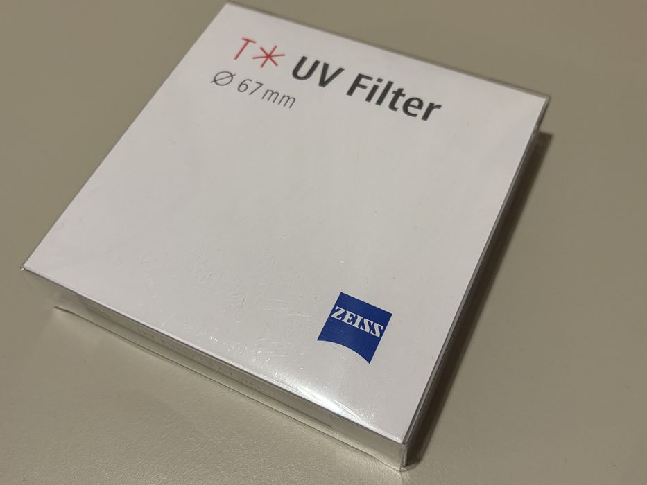 Carl Zeiss Batis 40mm f2.0 Igła