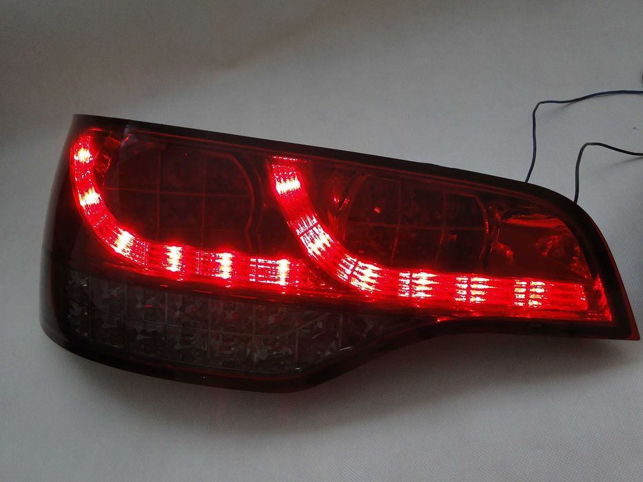 Lampy światła tył tylne AUDI Q7 4L 06-09 DIODY LED Red SMOKE TUNING IGŁA!
