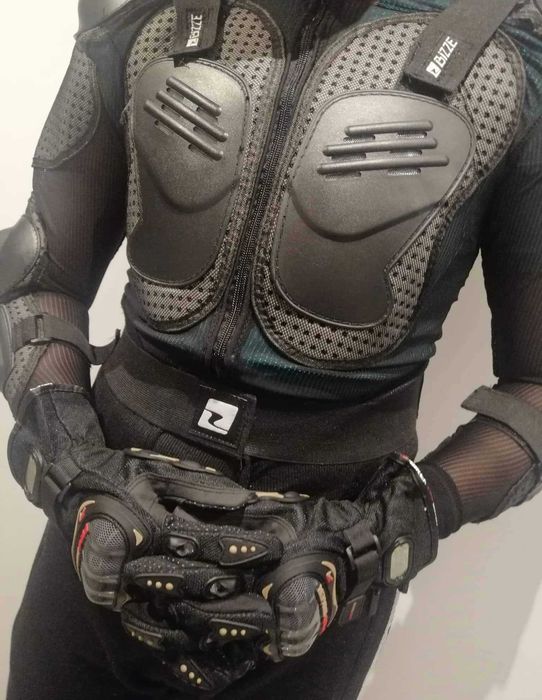 Buzer zbroja prezent dla dzieciaków na  zestawy motor do jazdy ochrona