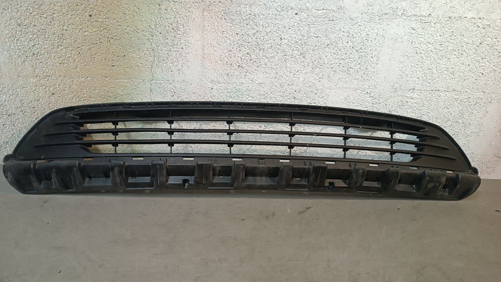 Vendo grelha de frente Opel Vivaro B ano 2015/19