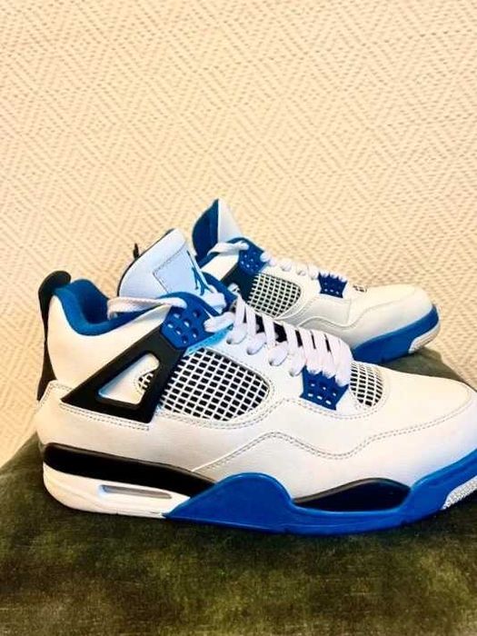 Jordan_4_retro_Motorsports R.42