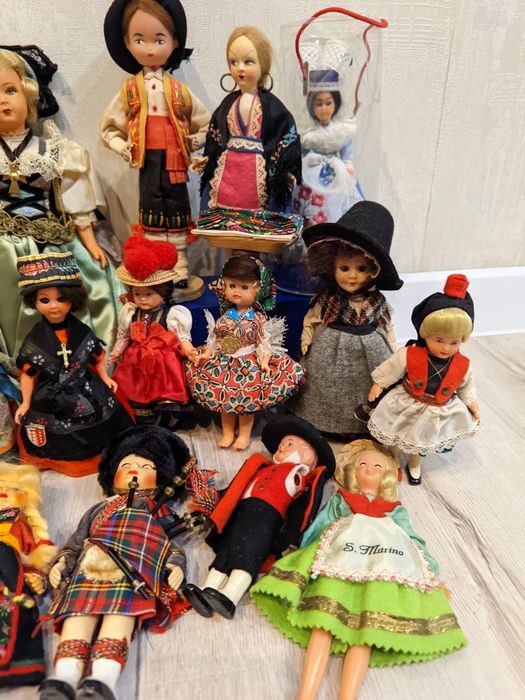 Ляльки  кукли в національному одязі