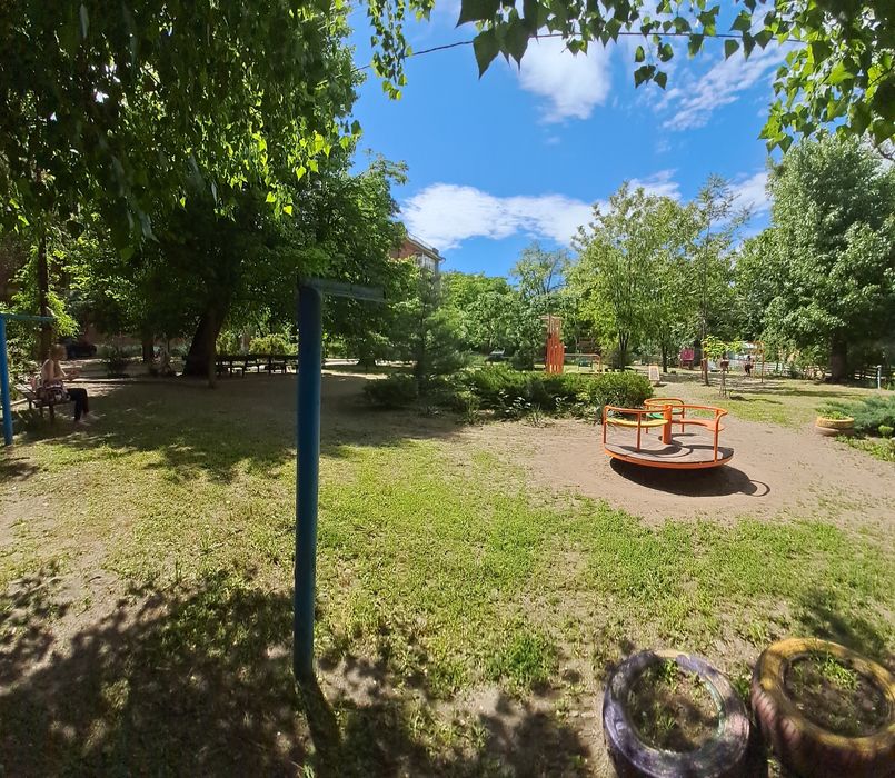 Продам двух комнатную кв. в  г. Самар ( Новомосковск).