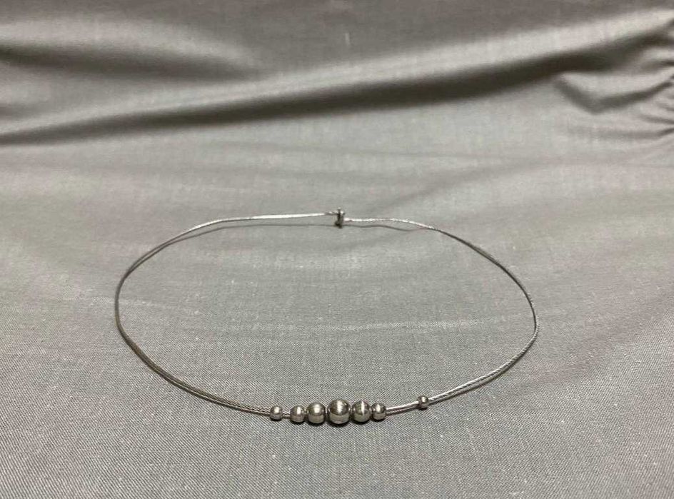 Колье-чокер с шариками под серебро бижутерия
