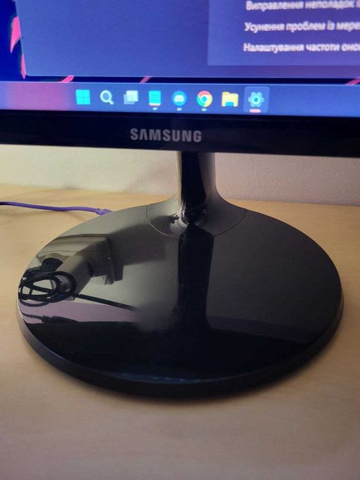 Монітор Samsung C24F390FHI