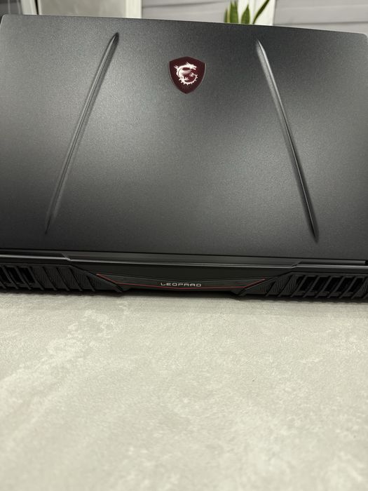 Laptop MSI GL65 Leopard