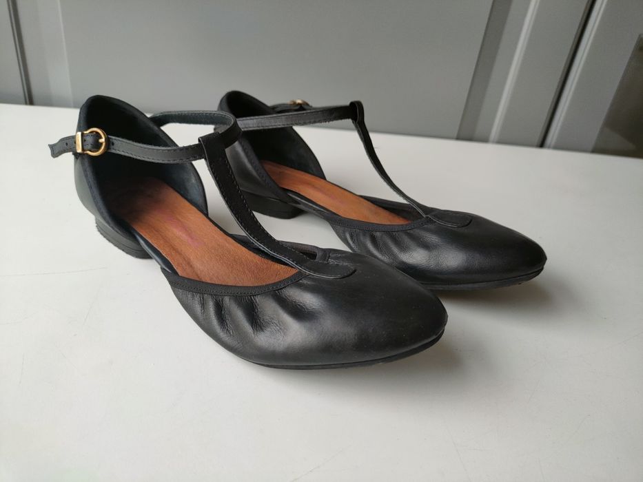 Sandały z naturalnej skóry 36