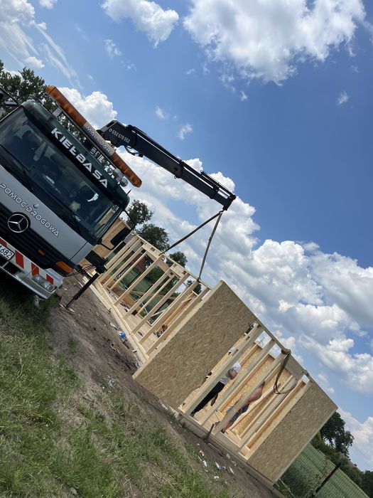 Usługi transportowe HDS z przyczepą niskopodwoziową dzwig