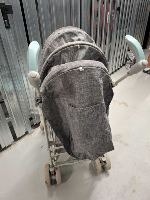 Wózek typu parasolka Lionelo Irma w kolorze szaro miętowym