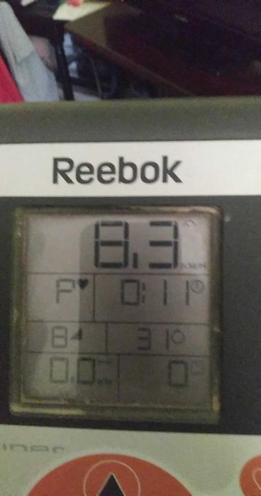 Elíptica Reebok profissional