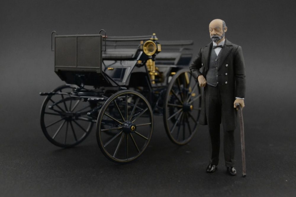 Gottlieb Daimler Figurka 1:18 Norev Mercedes Motorkutsche