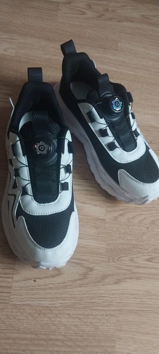 Кросівки 37 розмір