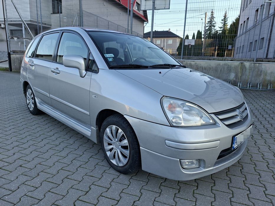Suzuki Liana
