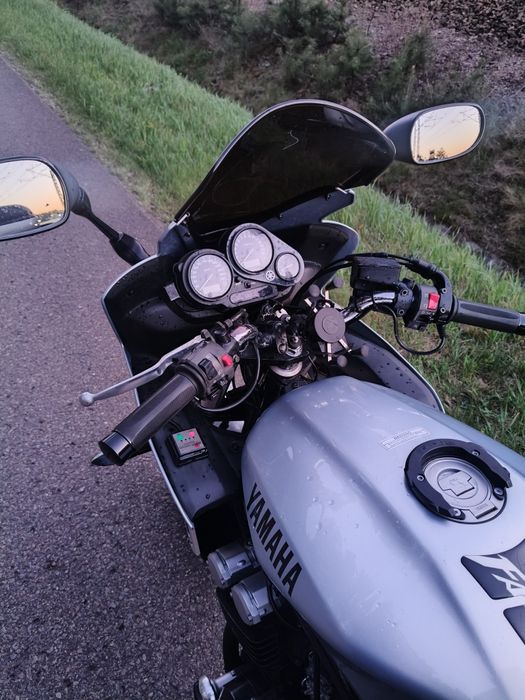 Yamaha FZS 600 Fazer + Kufer !