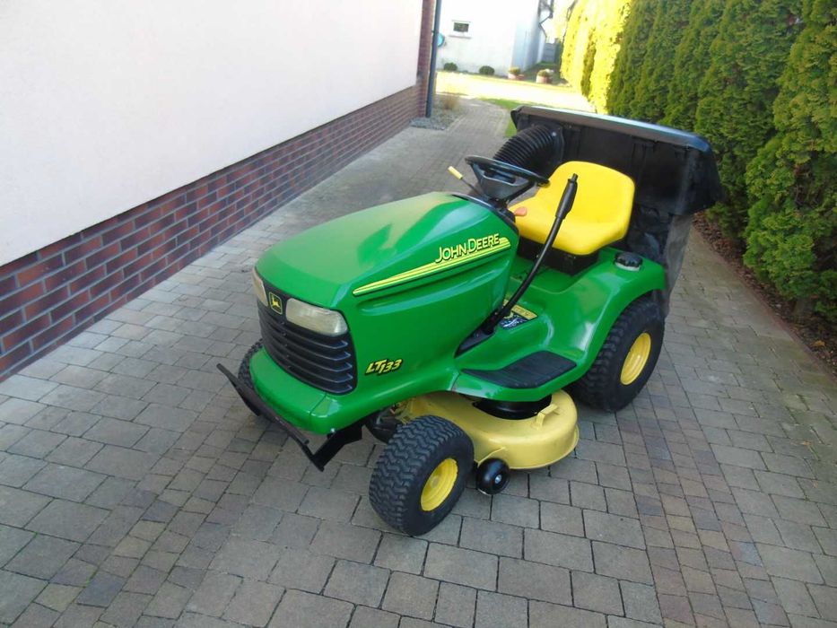 Traktorek kosiarka JOHN DEERE LT 133  13KM z pompą  kosz PO SERWISIE