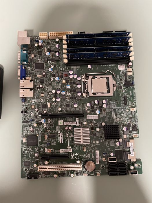 Plyta glowna supermicro x8si6-f-ni015 z kontrolerem lsi sas 9207-8i