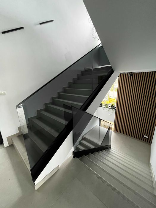 Balustrady szklane Drzwi szklane Lustra