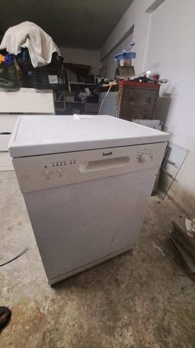 Máquina de lavar loiça em bom estado