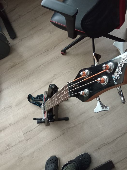 Gitara basowa skyway