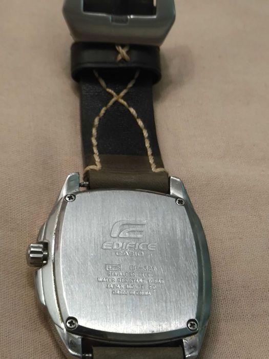 Годинник CASIO EF-321