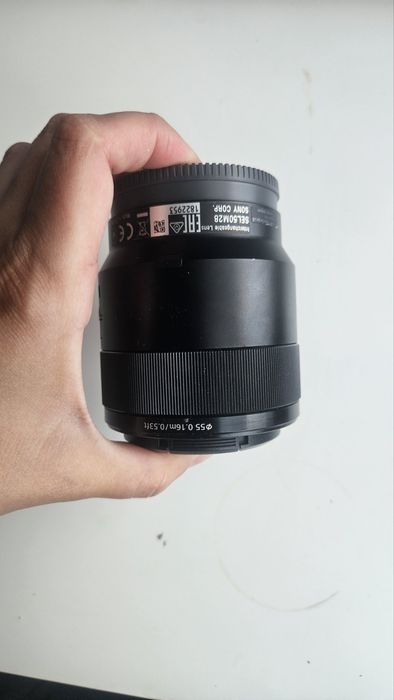 Продам Sony FE 50mm F2.8 Macro