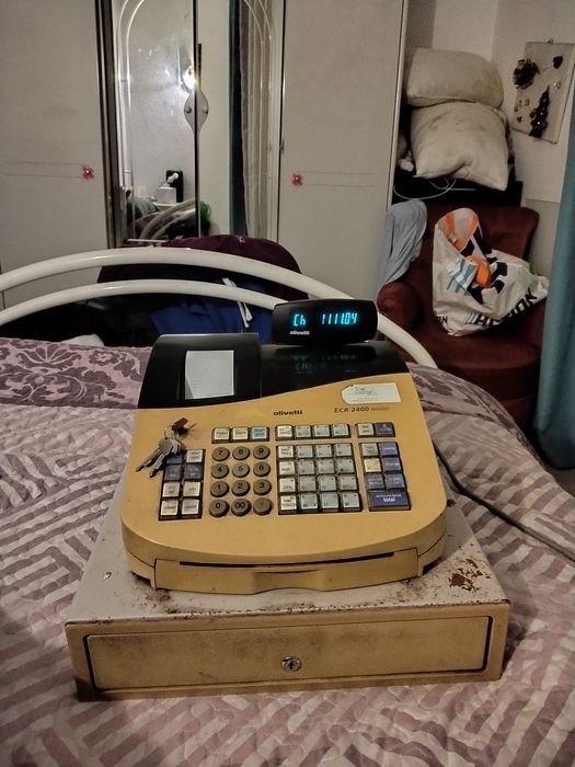 Caixa registadora ECR 2400