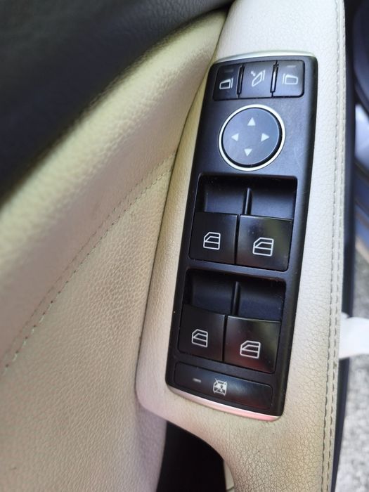 Mercedes-Benz estofes em pele