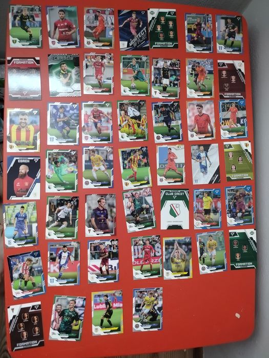 Mam na sprzedaż karty piłkarskie