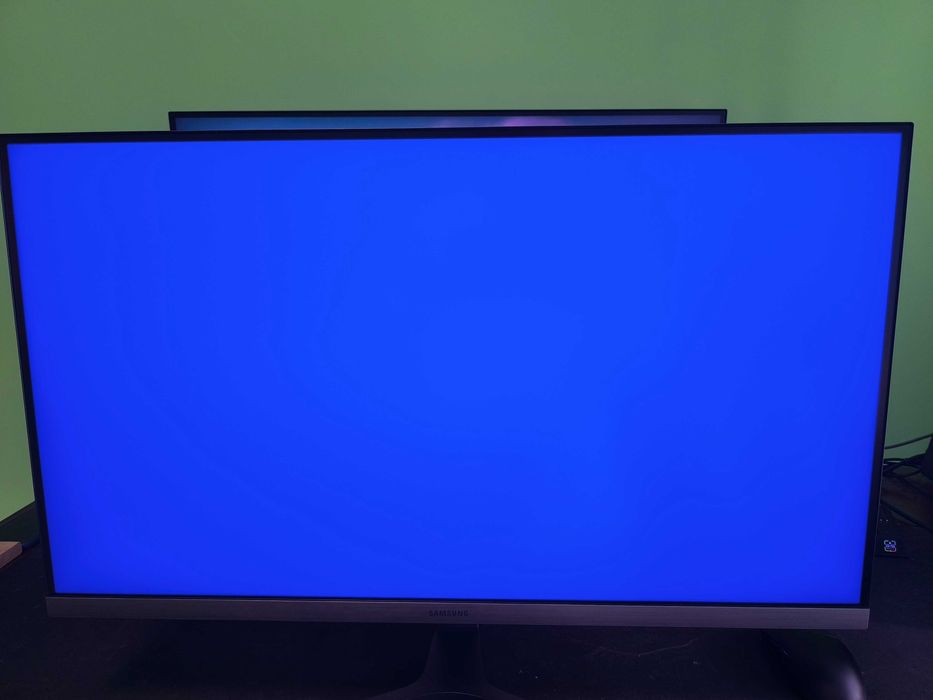 Samsung LU28R550 28″ — монітор 4K UHD IPS у хорошому стані