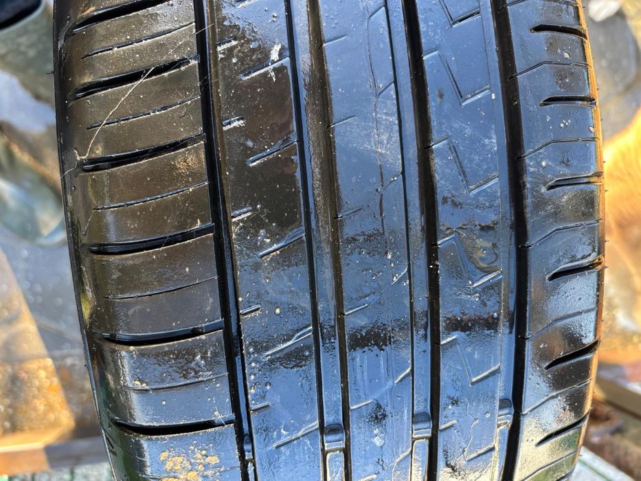 Pneus Falken 215/60R16