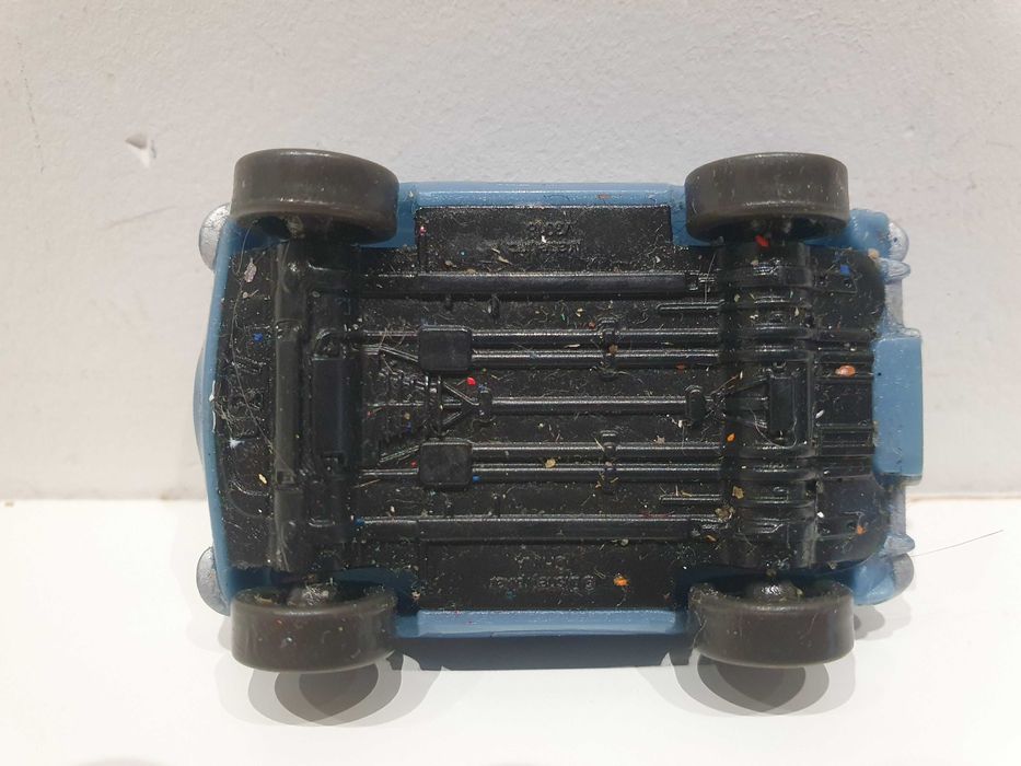 Mattel Disney Pixar Auta Cars Finn McMissile V3018