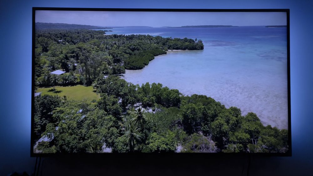 Philips Ambilight 65" Smart TV 4K UHD – Como Nova