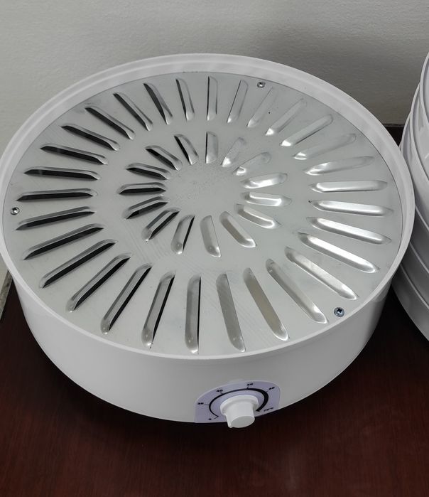 Сушилка для овощей и фруктов Помощница 30литров 7 лотков 650Вт