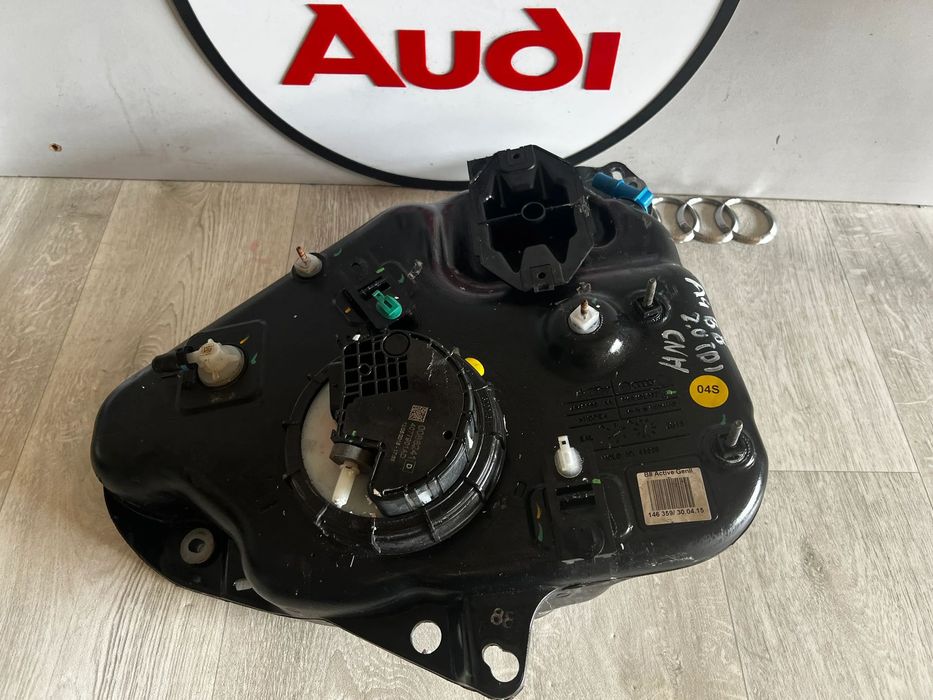 ZBIORNIK POMPKA ADBLUE AUDI A4 B8 A5 2.0 TDI 8K0131077S 4077901AD