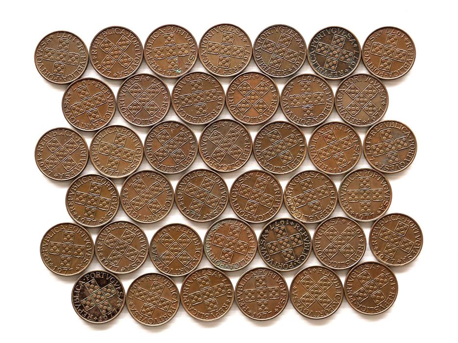 Lote de 39 Moedas 1 Escudo 1977