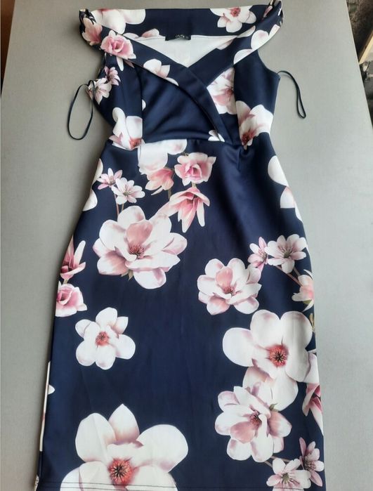 Красивейшее платье футляр 44-46 ,М,Л.