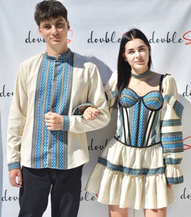 Корсет вишиванка, різні кольори. Рукава, дві пари бретель та чокер.