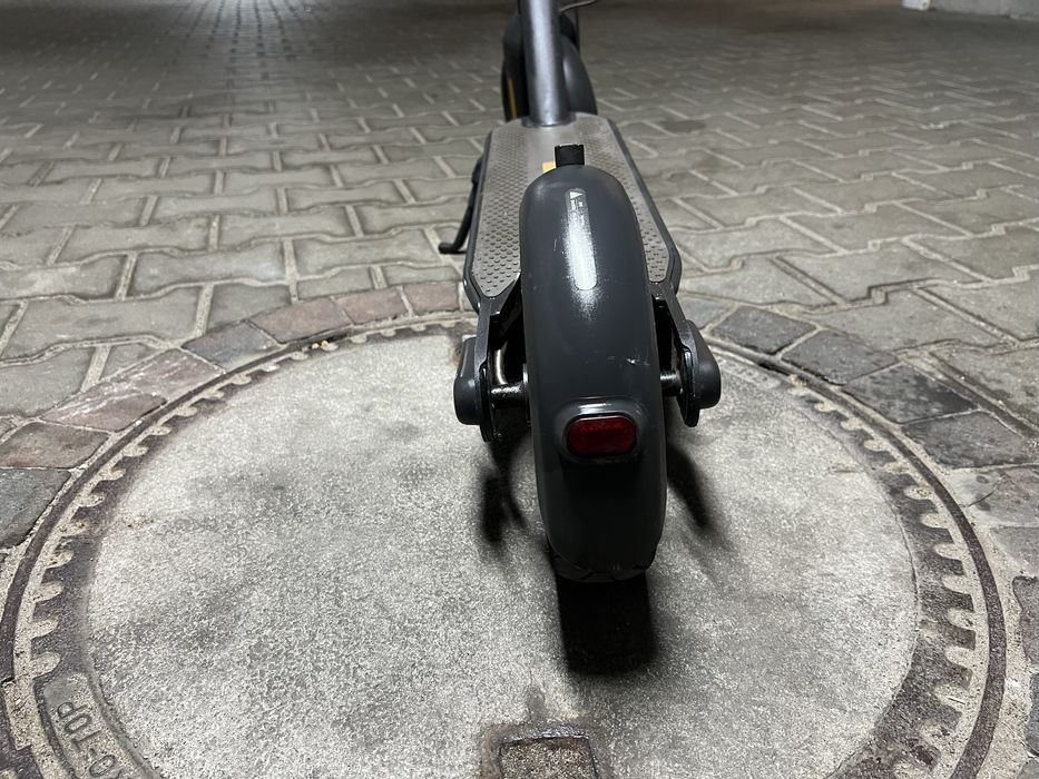 Hulajnoga elektryczna Hulajnoga Ninebot Max G30 Segway