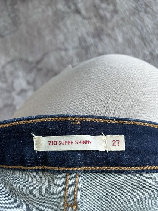Jeans Levis 710 Super Skinny W27L32