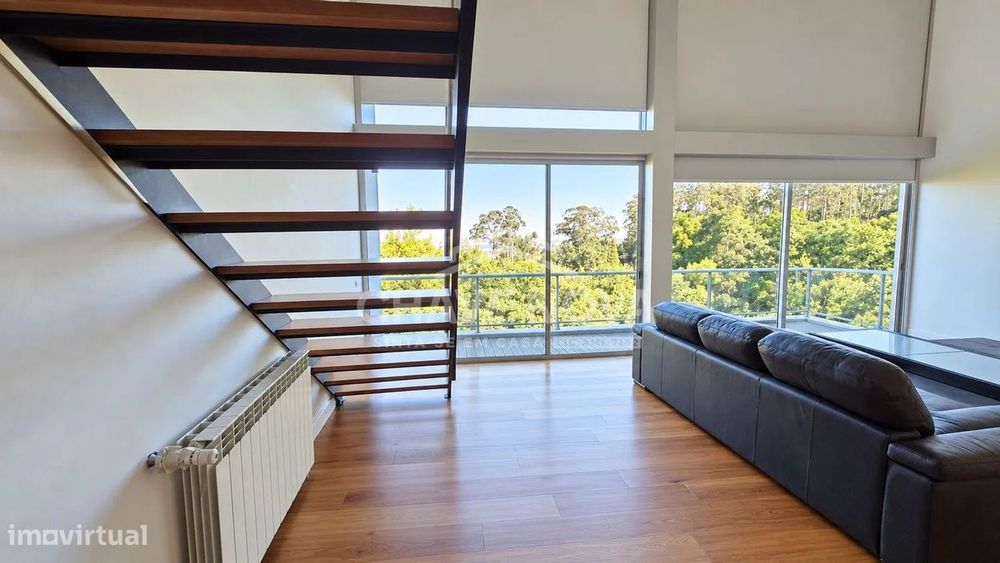 Apartamento Duplex com Varanda Quinta do Cravel-MTS/03870/MH
