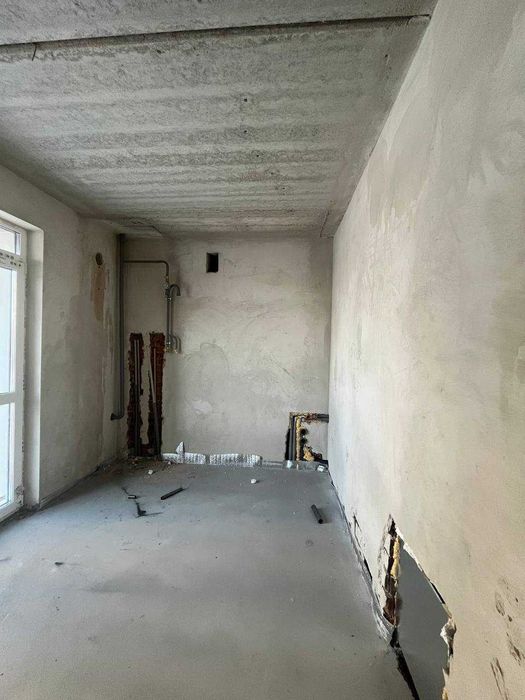 Велика 3к квартира з частковим ремонтом Будинок введено в експлуатацію