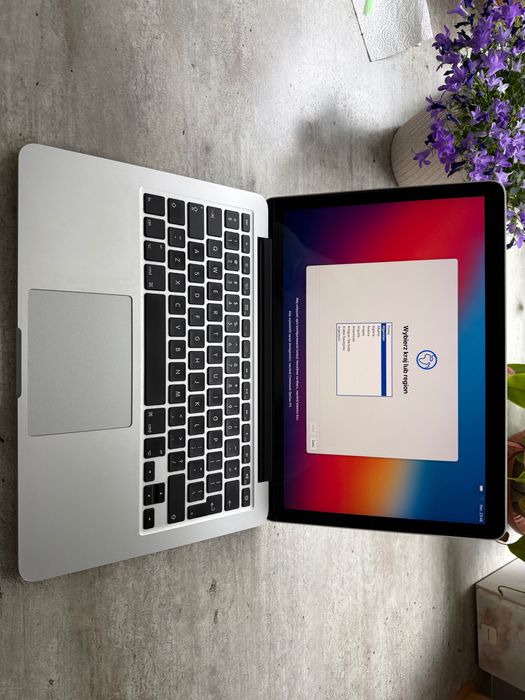 Macbook Pro 13" i5 8/256 A1502