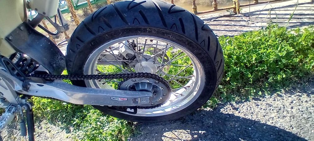 AJP SPR 200 Supermoto (Carta A2)/Troca.