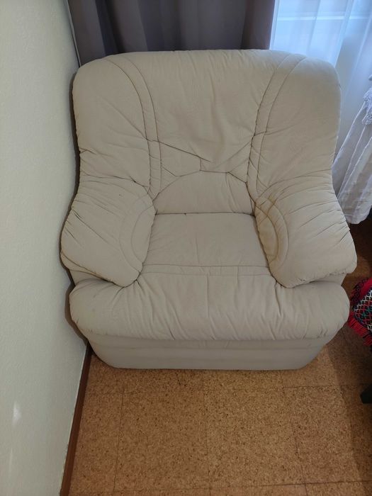 Vende se conjunto de sofá e sofá cama e mesa