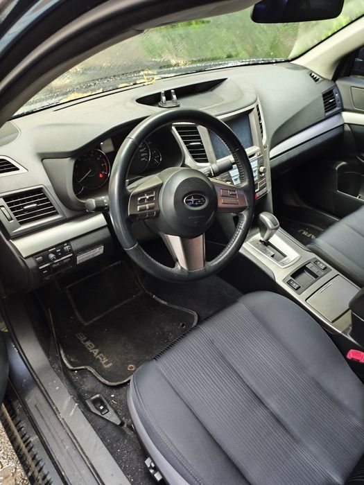 Subaru Legacy 2011